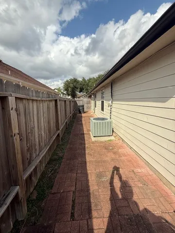 $1,775 | 6019 Greenpark Manor Lane, Houston, TX 77085