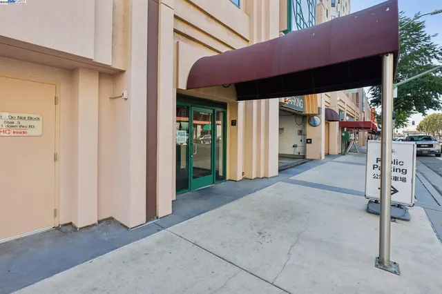 $298,000 | 988 Franklin Street, Unit 609, Oakland, CA 94607