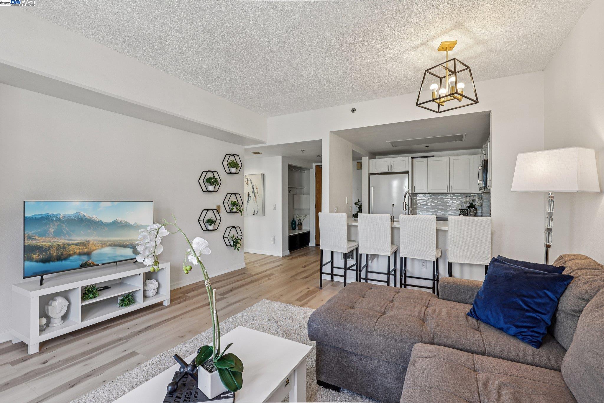 988 Franklin Street, Unit 609 Oakland, CA 94607 - Photo 10 of 22