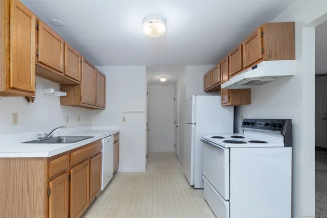 $234,900 | 111 Mallane Lane, Unit 19A, Naugatuck, CT 06770