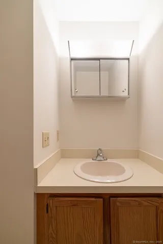 $234,900 | 111 Mallane Lane, Unit 19A, Naugatuck, CT 06770