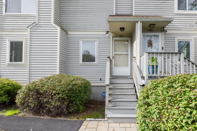 $234,900 | 111 Mallane Lane, Unit 19A, Naugatuck, CT 06770