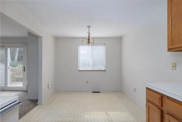 $234,900 | 111 Mallane Lane, Unit 19A, Naugatuck, CT 06770