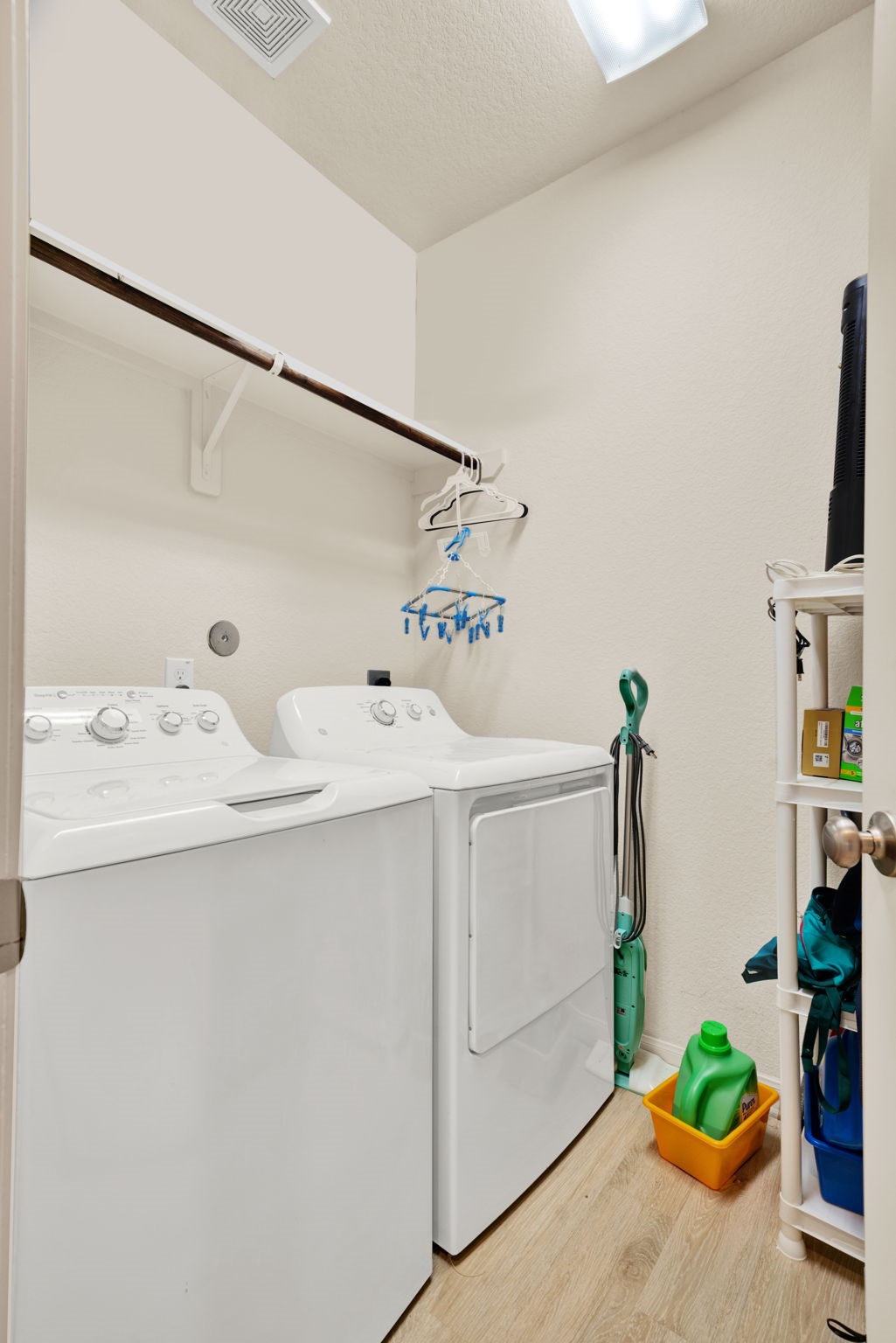2503 Hagerman Road Conroe, TX 77384 - Photo 31 of 43 Utility Room