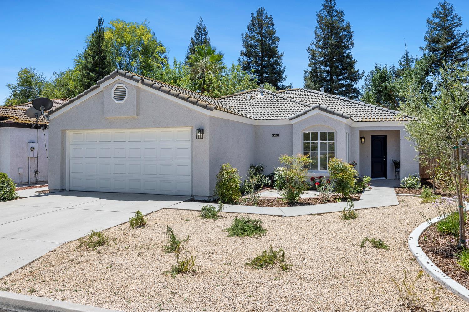 6337 North Rafael Avenue Fresno, CA 93711 - Photo 3 of 49