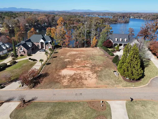 $499,000 | 208 East Caledonia Court, Inman, SC 29349