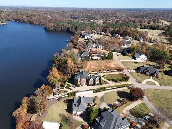 $499,000 | 208 East Caledonia Court, Inman, SC 29349
