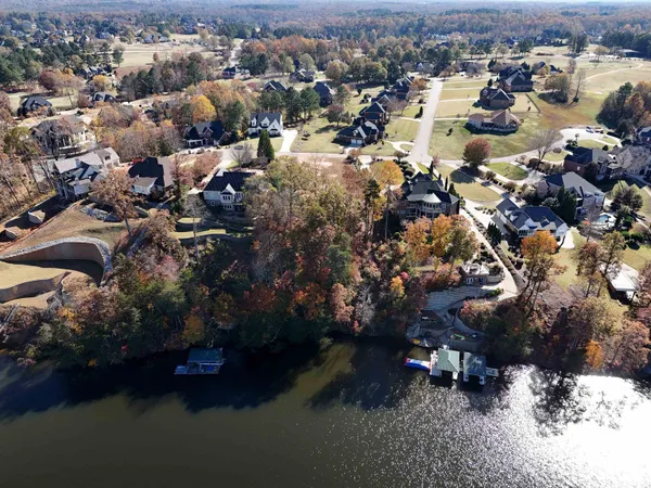 $499,000 | 208 East Caledonia Court, Inman, SC 29349