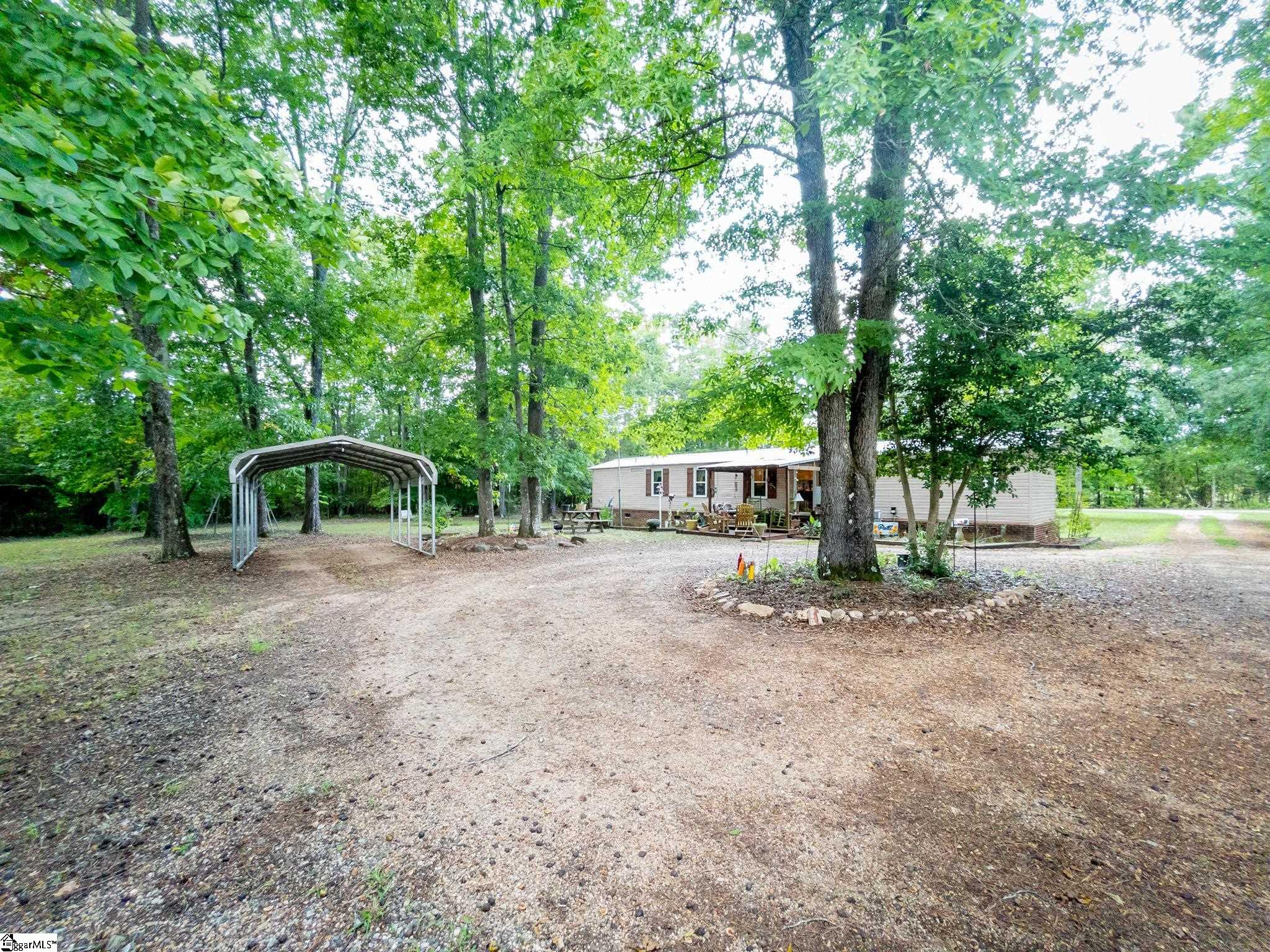 196 Kayla Court Enoree, SC 29335 - Photo 4 of 23 Gallery Image 4