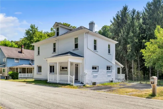 $150,000 | 936 Pike Run Drive, Coal Center, PA 15423