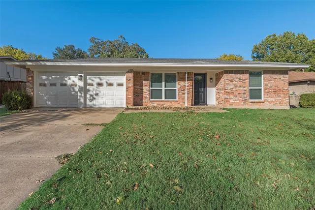 $319,000 | 1909 Green Apple Lane, Arlington, TX 76014