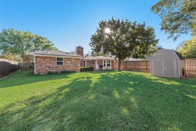 $319,000 | 1909 Green Apple Lane, Arlington, TX 76014