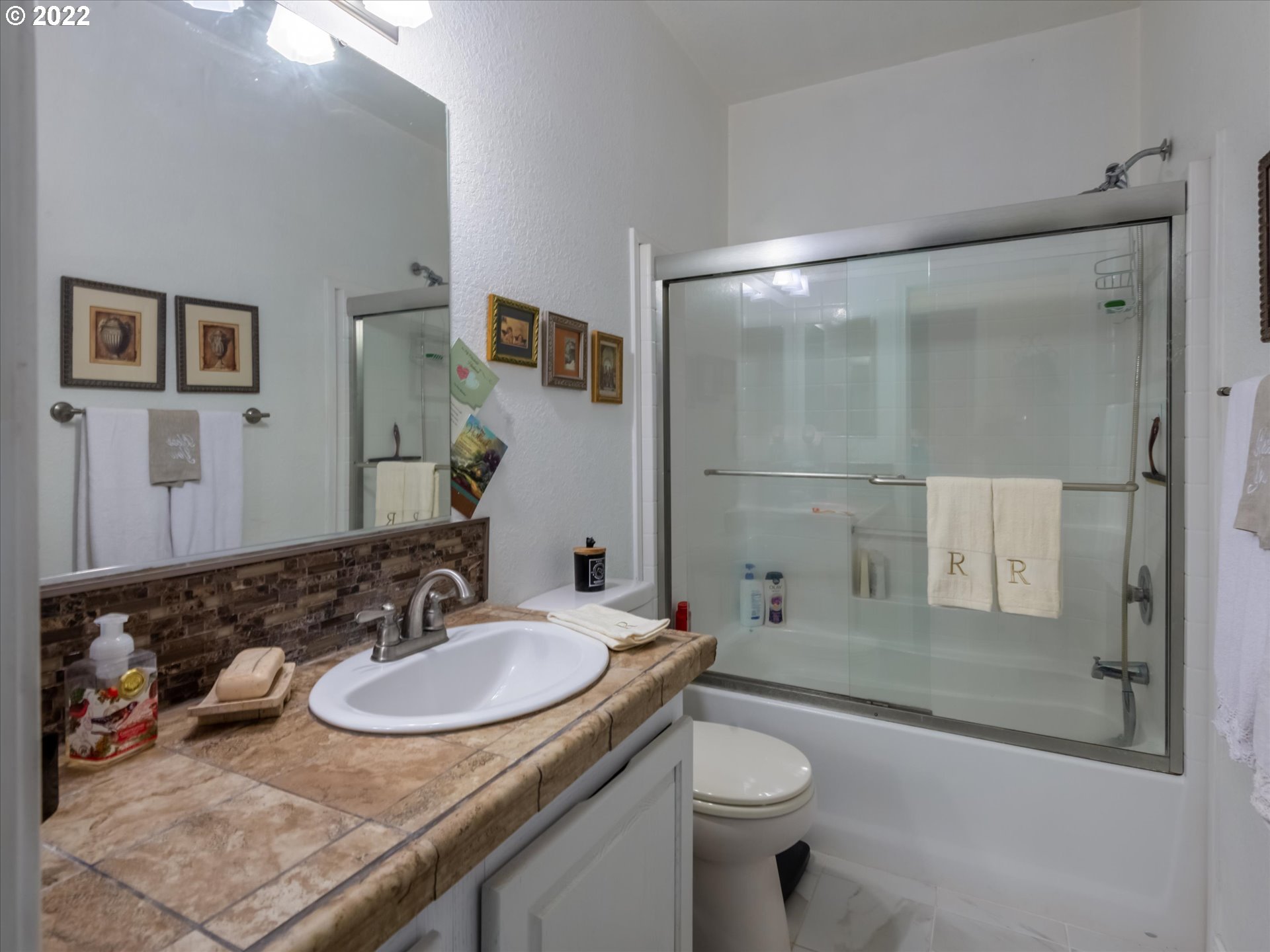 55815 Prosper Jct Road Bandon, OR 97411 - Photo 15 of 32 Bathroom