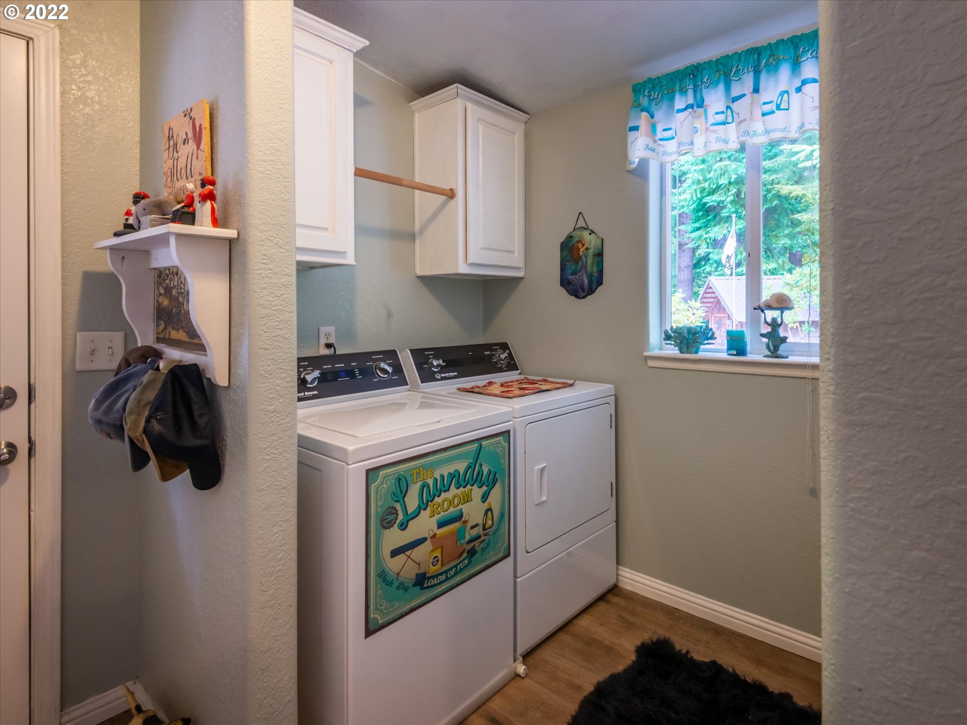 55815 Prosper Jct Road Bandon, OR 97411 - Photo 16 of 32 Laundry