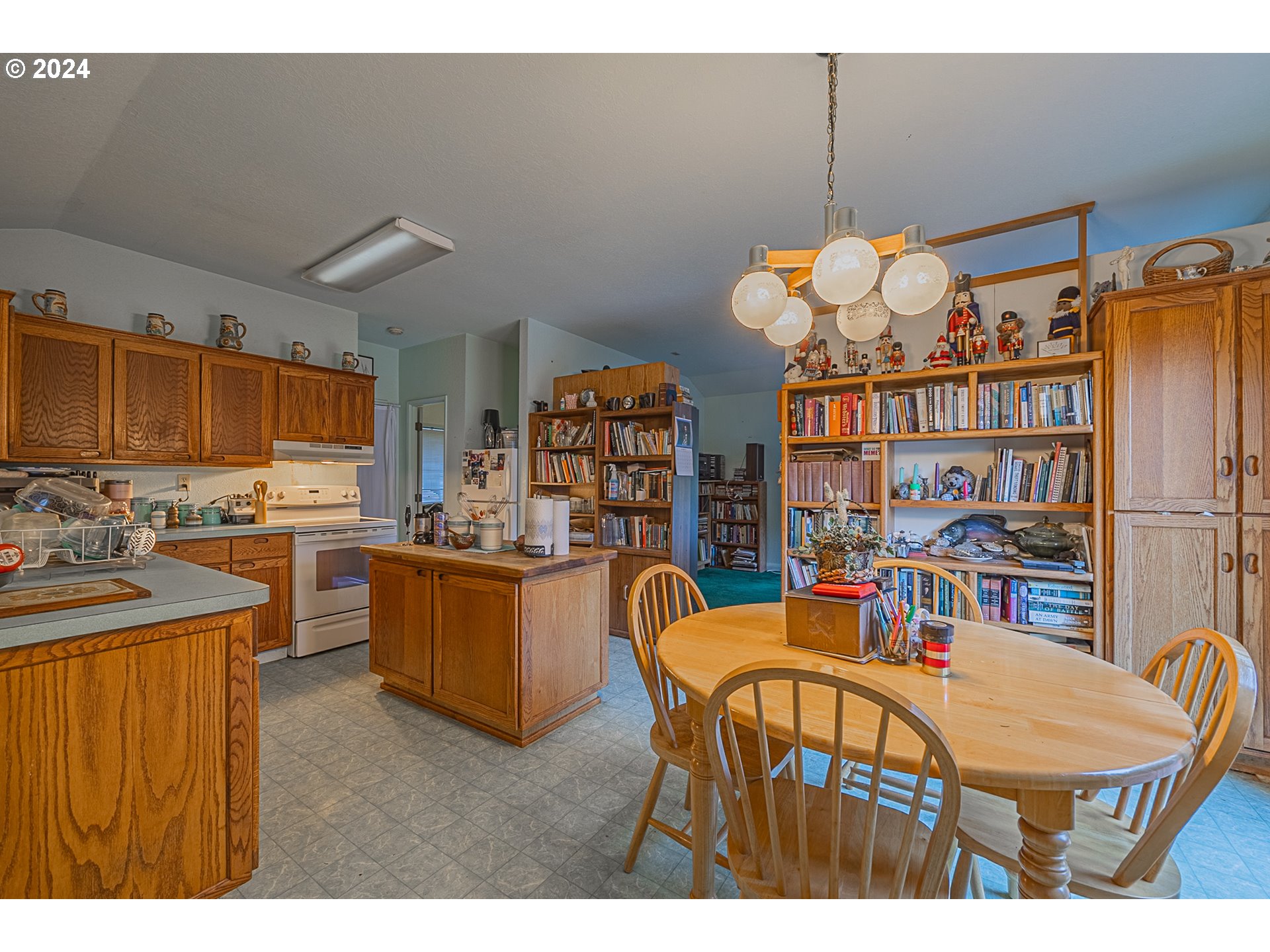 63848 Seven Devils Road Coos Bay, OR 97420 - Photo 10 of 36 Gallery Image 10