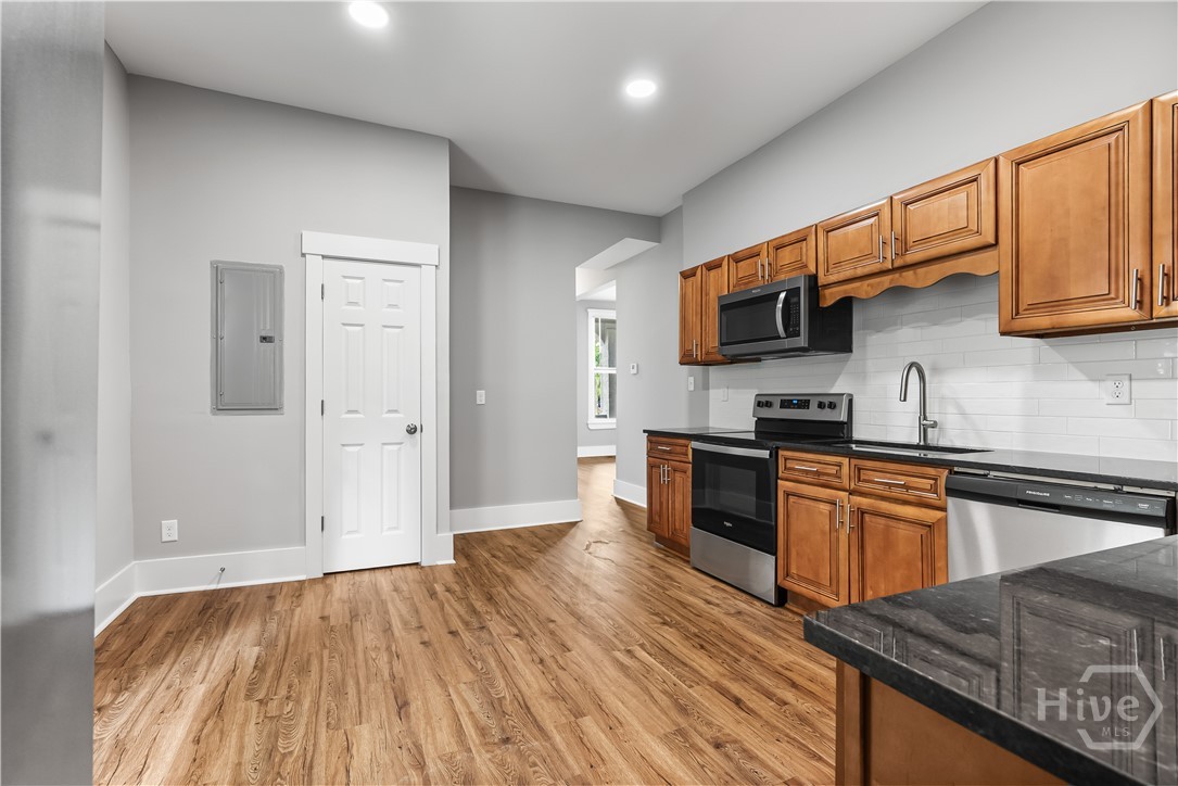 523 East 39th Street Savannah, GA 31401 - Photo 14 of 44