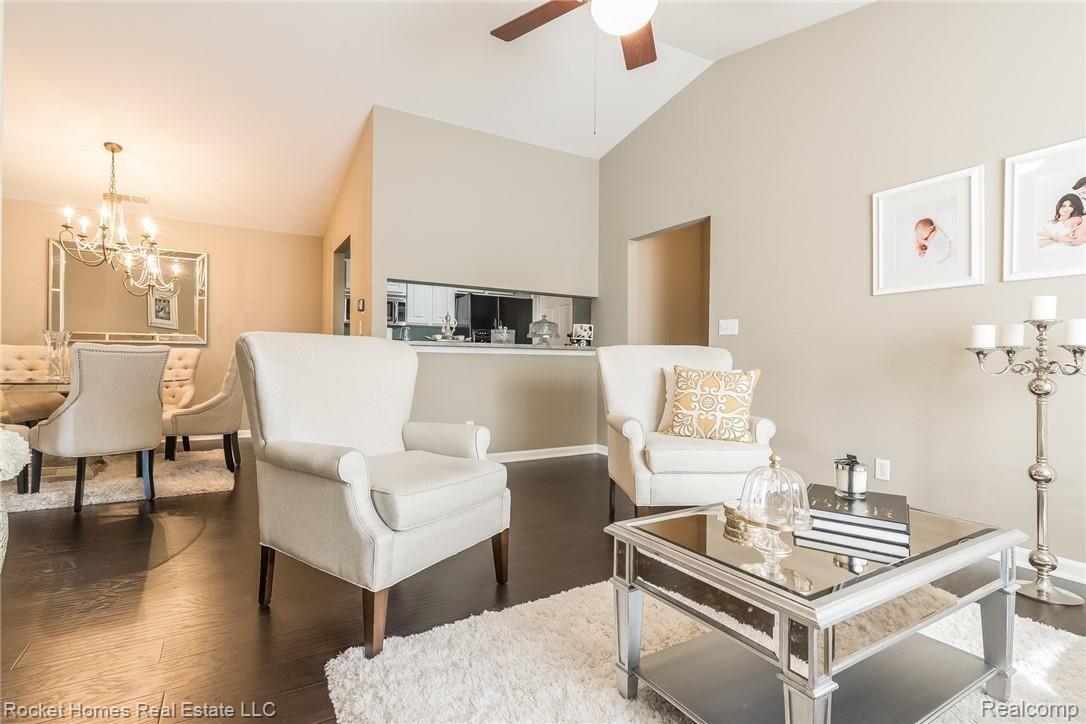 20650 Dunham Road Clinton Township, MI 48038 - Photo 6 of 24 007-photo-living-room-6265812.jpg