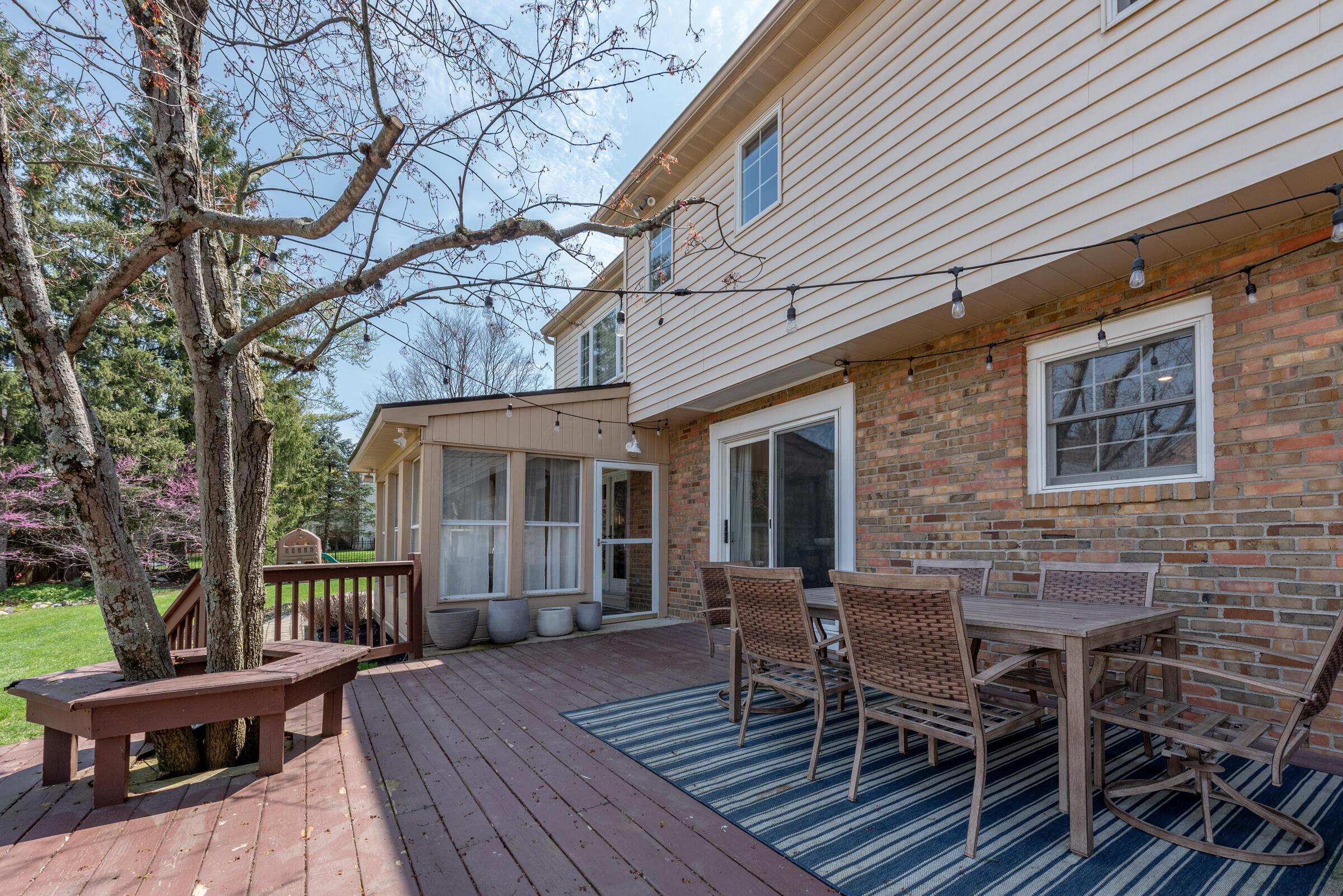 2666 Chartwell Road Columbus, OH 43220 - Photo 42 of 42 Large deck perfect for entertaining!