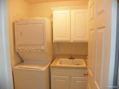45784 Rathmore Drive, Unit 265 Macomb, MI 48044 - Photo 6 of 15 LAUNDRY ROOM.jpg