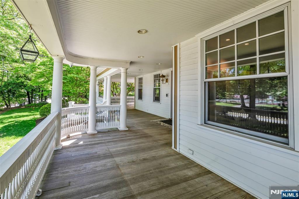 640 East Ridgewood Avenue Ridgewood, NJ 07450 - Photo 7 of 50