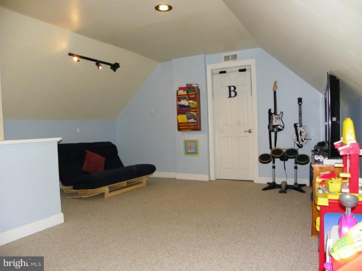 55 Fountain Road Levittown, PA 19056 - Photo 16 of 25 Bonus Room