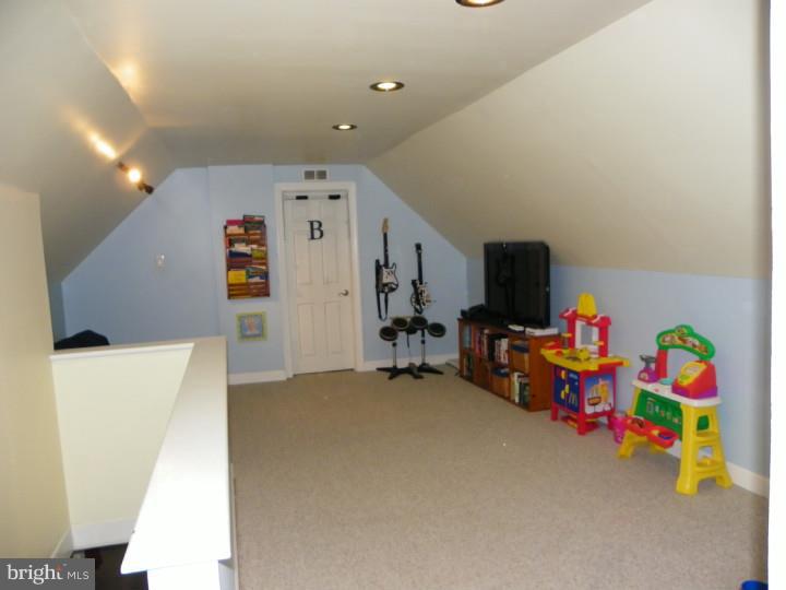55 Fountain Road Levittown, PA 19056 - Photo 17 of 25 Bonus Room