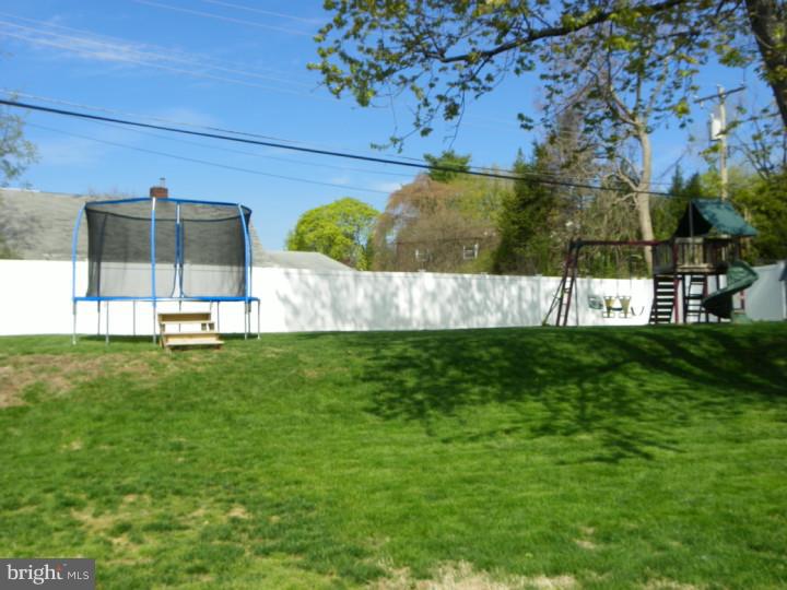 55 Fountain Road Levittown, PA 19056 - Photo 23 of 25 Exterior Back