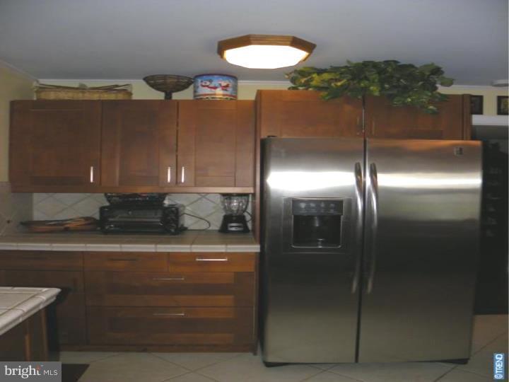55 Fountain Road Levittown, PA 19056 - Photo 4 of 25 Kitchen