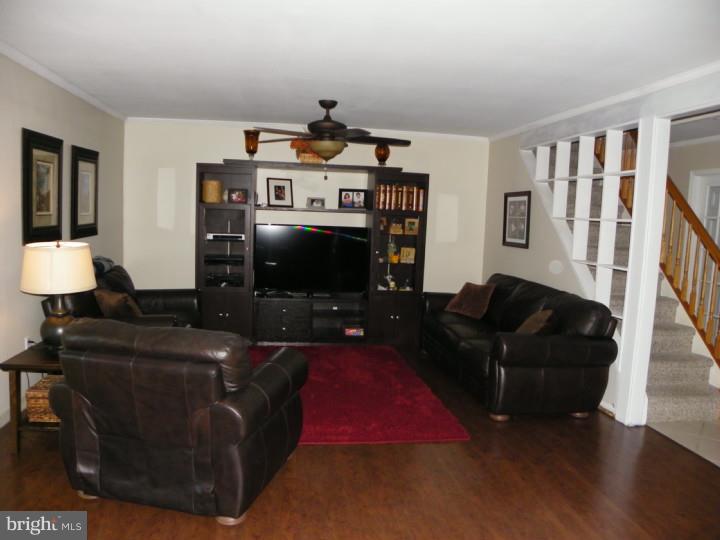 55 Fountain Road Levittown, PA 19056 - Photo 9 of 25 Living Room