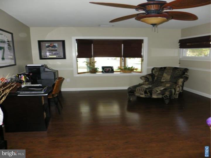 55 Fountain Road Levittown, PA 19056 - Photo 10 of 25 Office / Study