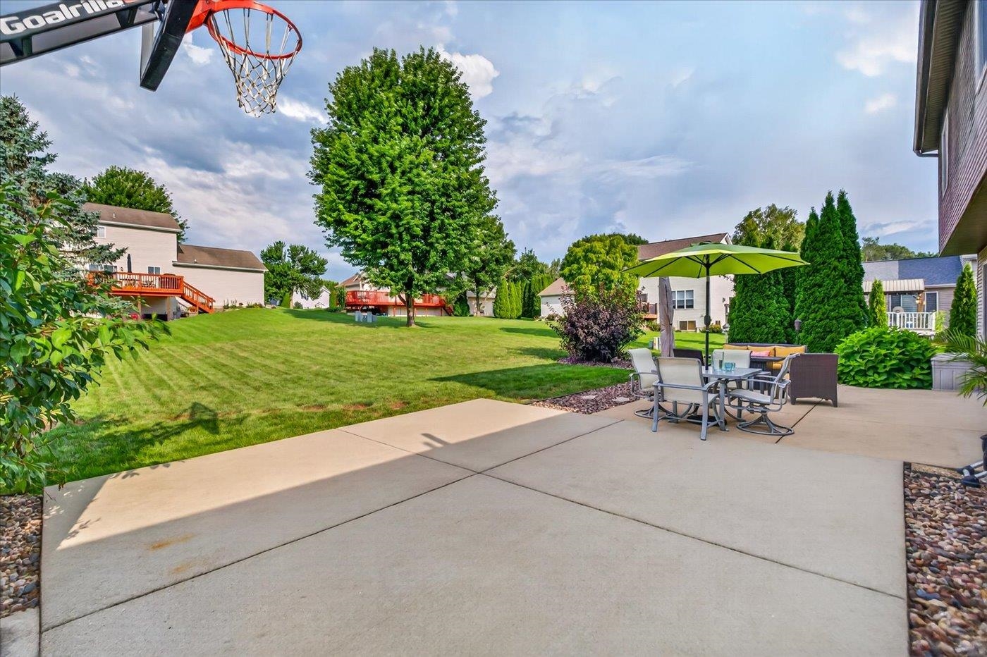 912 Questa Ridge Trail Verona, WI 53593 - Photo 9 of 67 Gallery Image 9