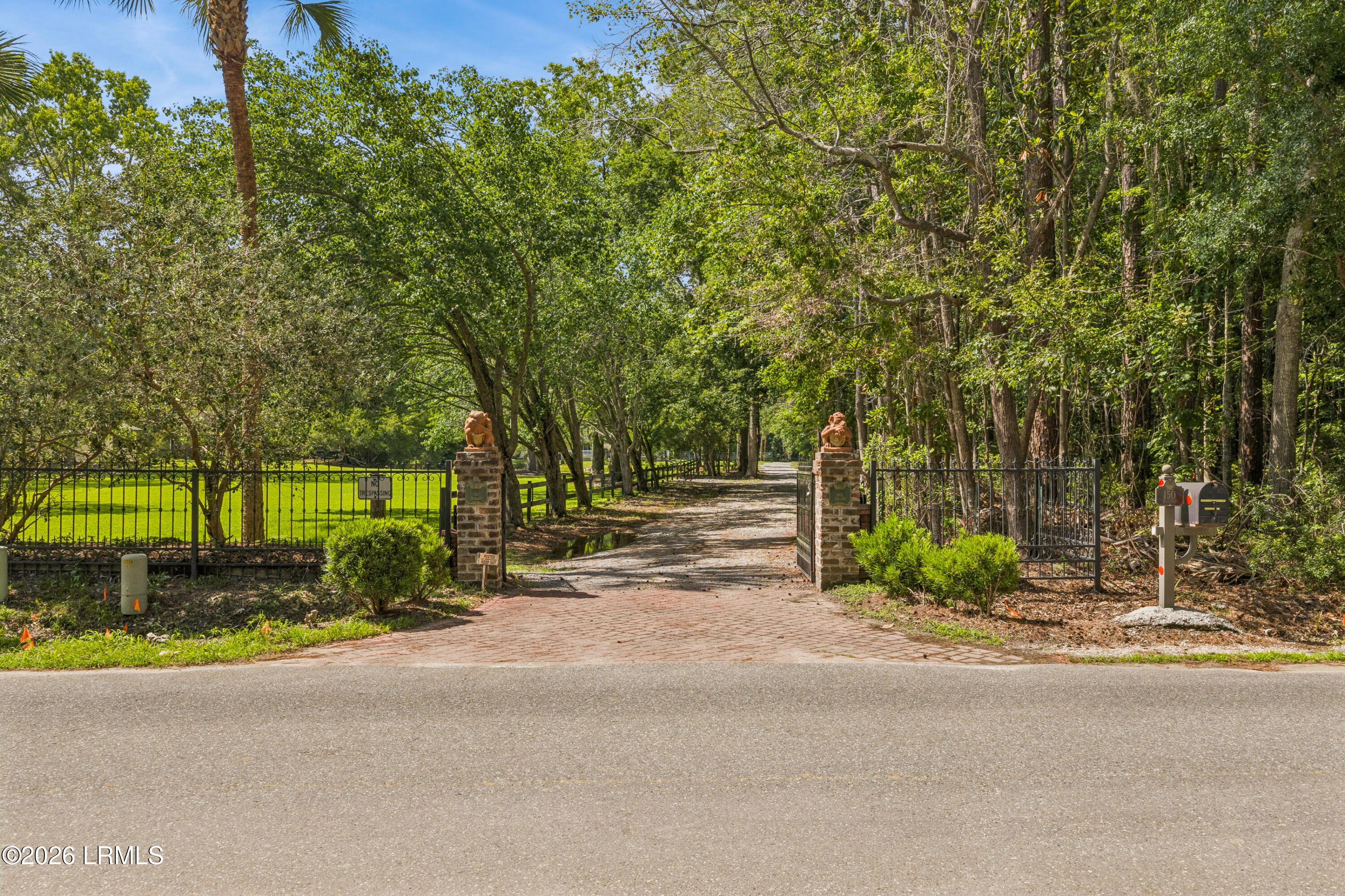 150 Palmetto Bluff Road Bluffton, SC 29910 - Photo 6 of 70 150PalmettoBluffRoad-IslandHouseMedia-00