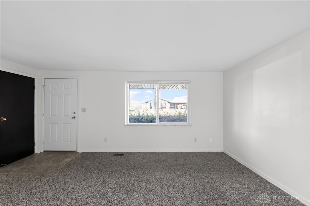6348 Longford Road Huber Heights, OH 45424 - Photo 7 of 30