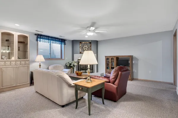 $329,000 | 3316 Rosehill Place, Unit 24, La Crosse, WI 54601