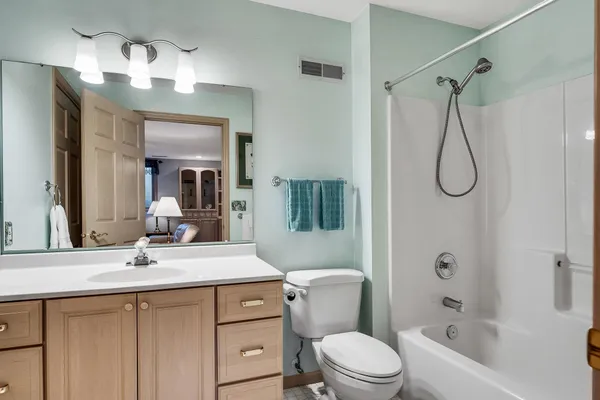 $329,000 | 3316 Rosehill Place, Unit 24, La Crosse, WI 54601
