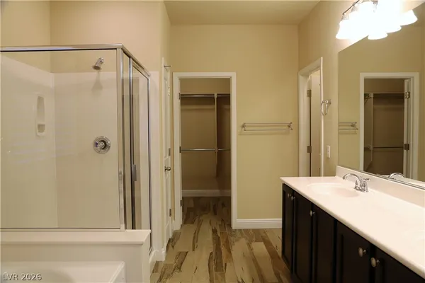 $2,595 | 5667 Oak Bend Drive, Las Vegas, NV 89135