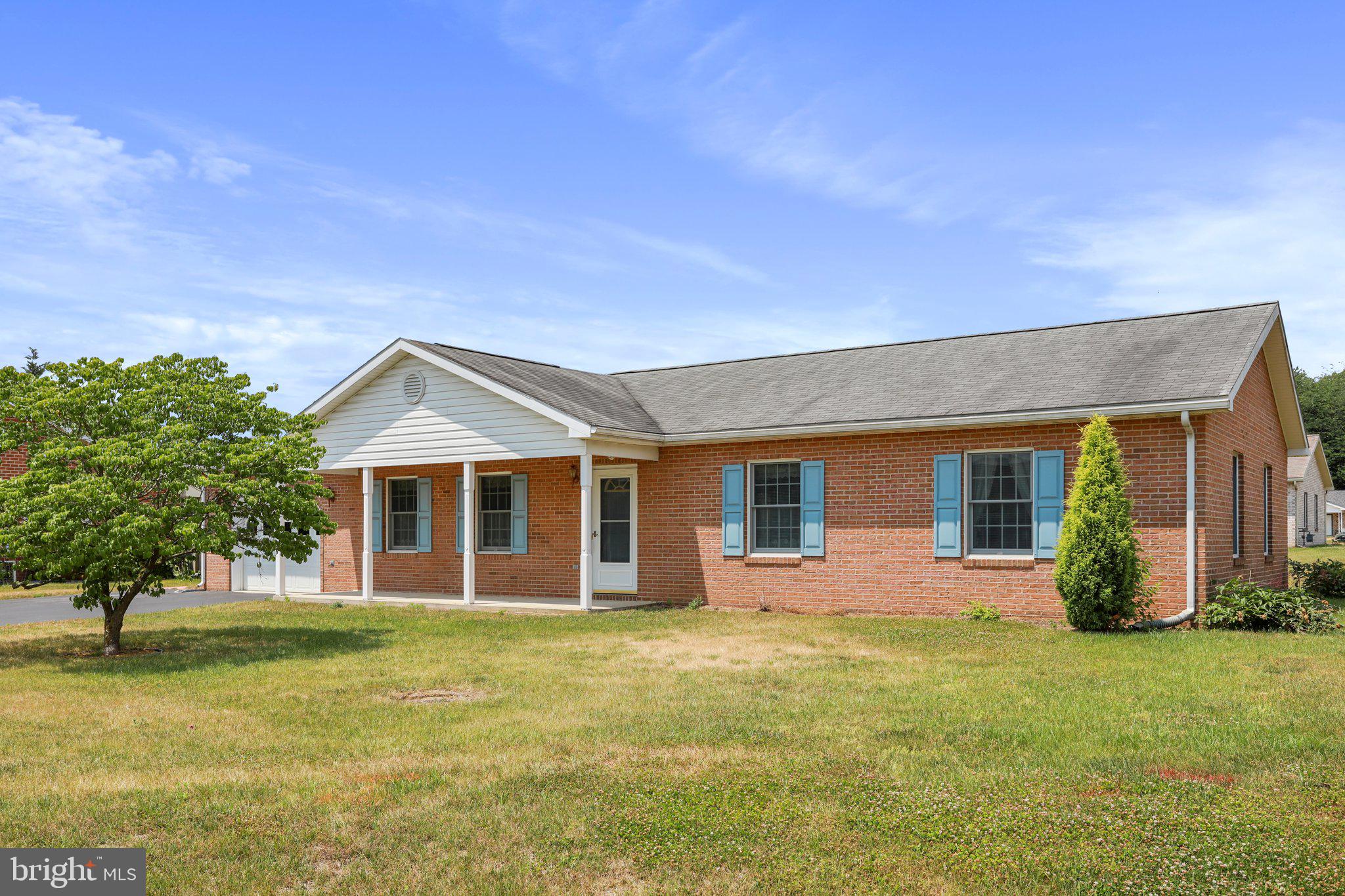 1207 Rabbit Court Hagerstown, MD 21740 - Photo 3 of 36 Gallery Image 3