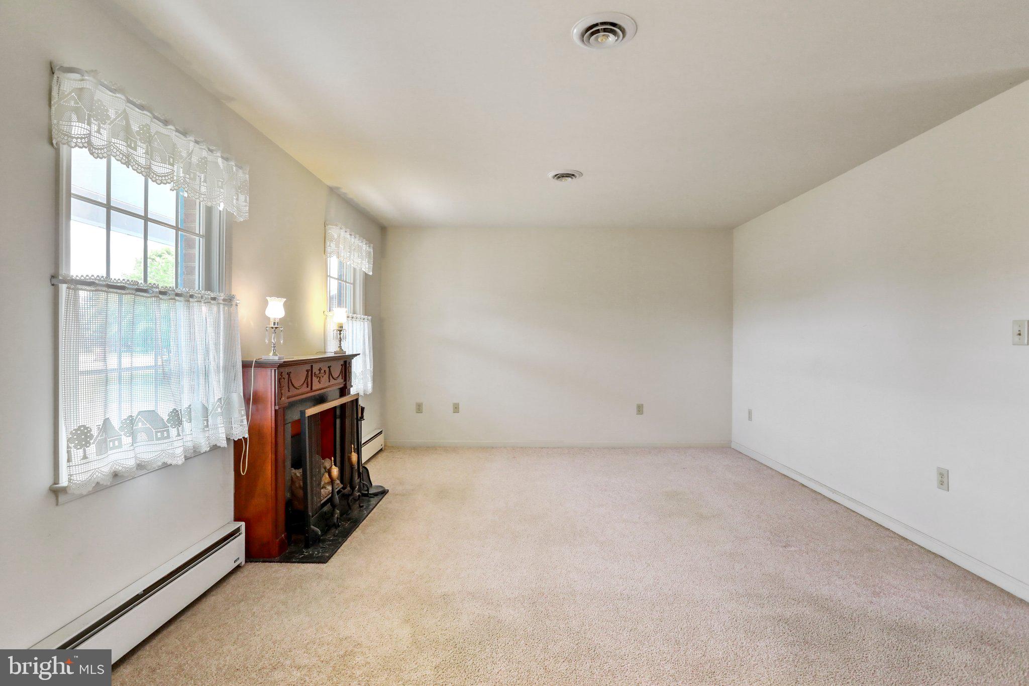 1207 Rabbit Court Hagerstown, MD 21740 - Photo 4 of 36 Gallery Image 4