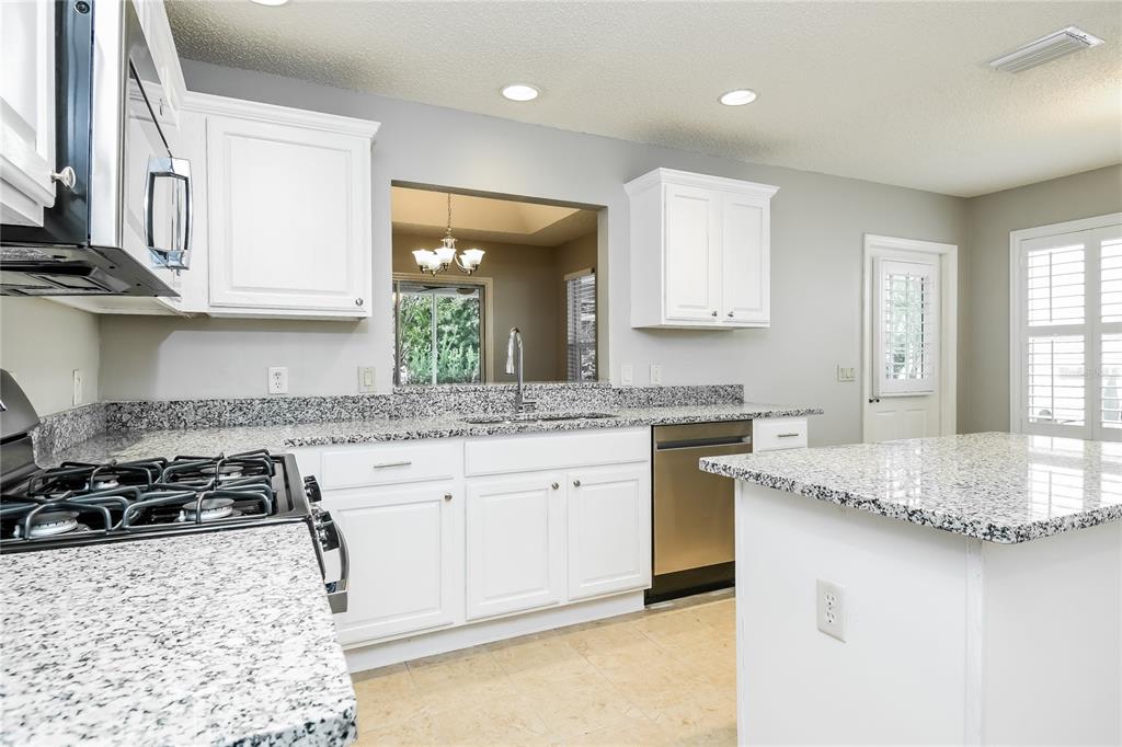 952 Talapia Loop The Villages, FL 32162 - Photo 6 of 16