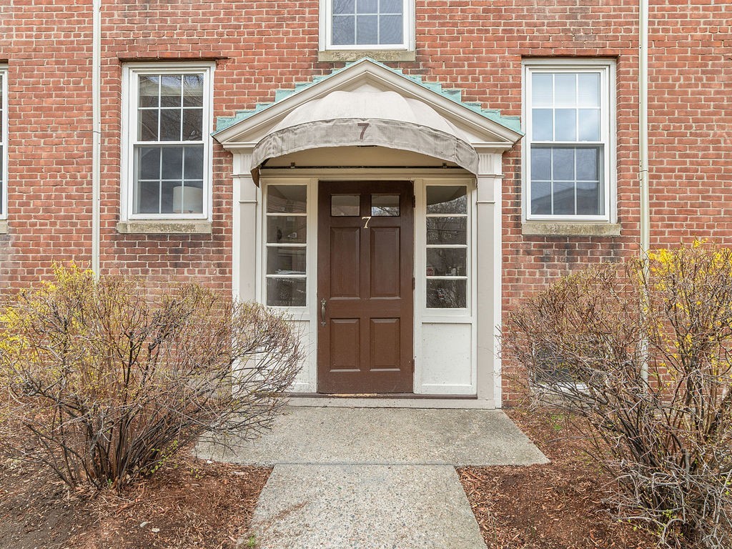7 Lanark Road, Unit 1 Brookline, MA 02445 - Photo 1 of 20 Gallery Image 1