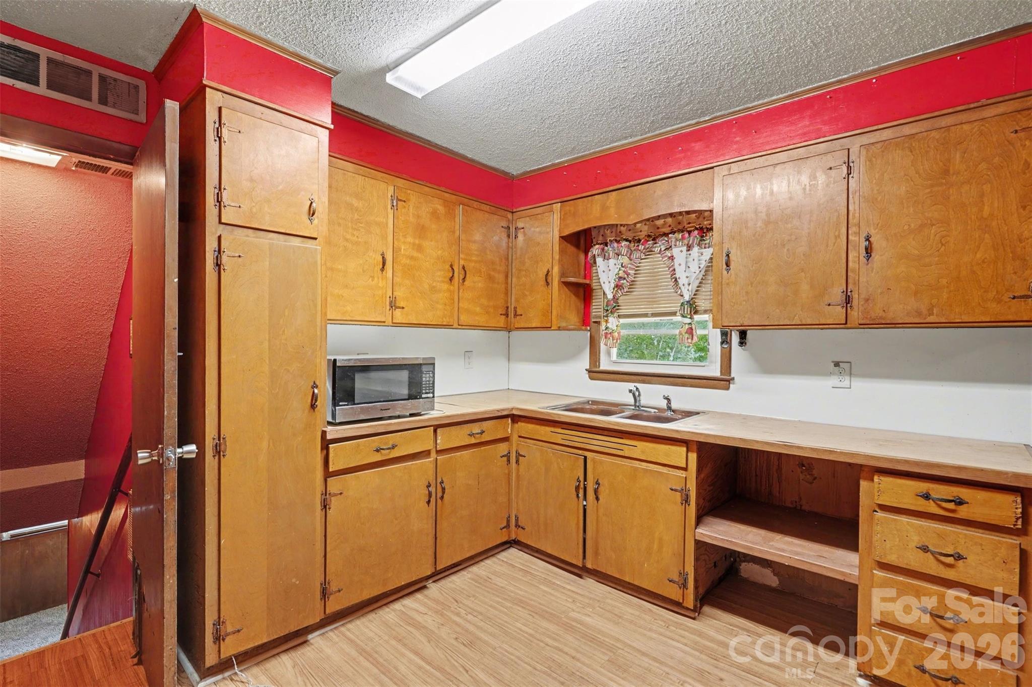 314 Westham Ridge Road Charlotte, NC 28217 - Photo 11 of 33 Gallery Image 11