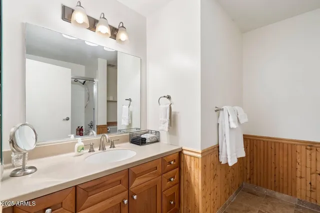 $1,900 | 4808 North 24th Street, Unit 523, Phoenix, AZ 85016