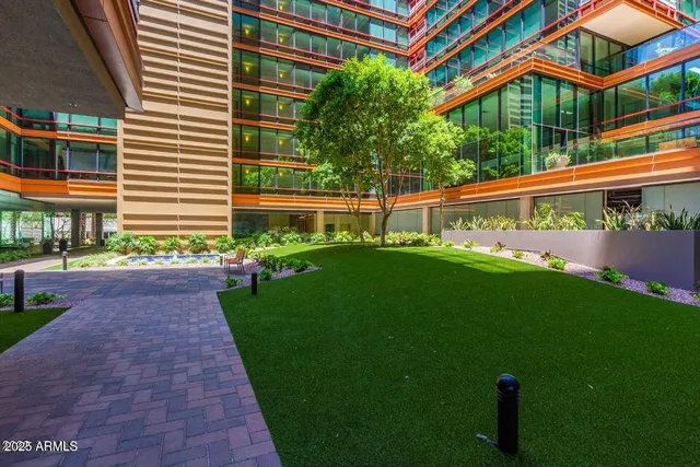 $1,900 | 4808 North 24th Street, Unit 523, Phoenix, AZ 85016