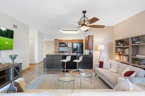 $1,900 | 4808 North 24th Street, Unit 523, Phoenix, AZ 85016