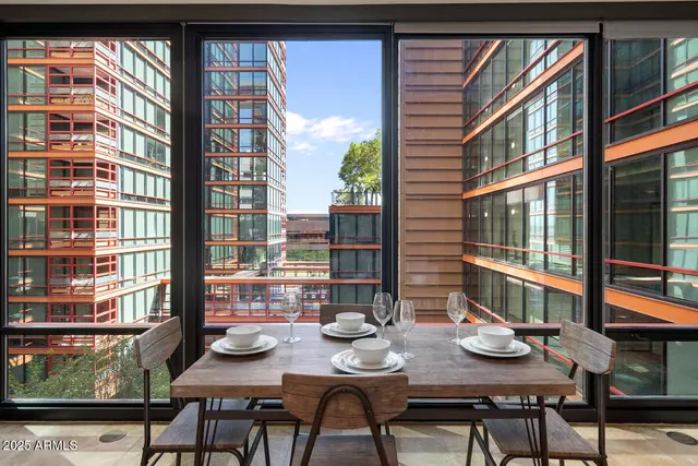 $1,900 | 4808 North 24th Street, Unit 523, Phoenix, AZ 85016