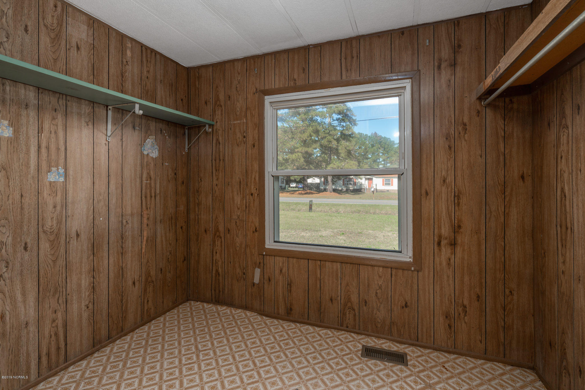 601 Batchelor Road Rocky Mount, NC 27803 - Photo 11 of 15 Master Closet