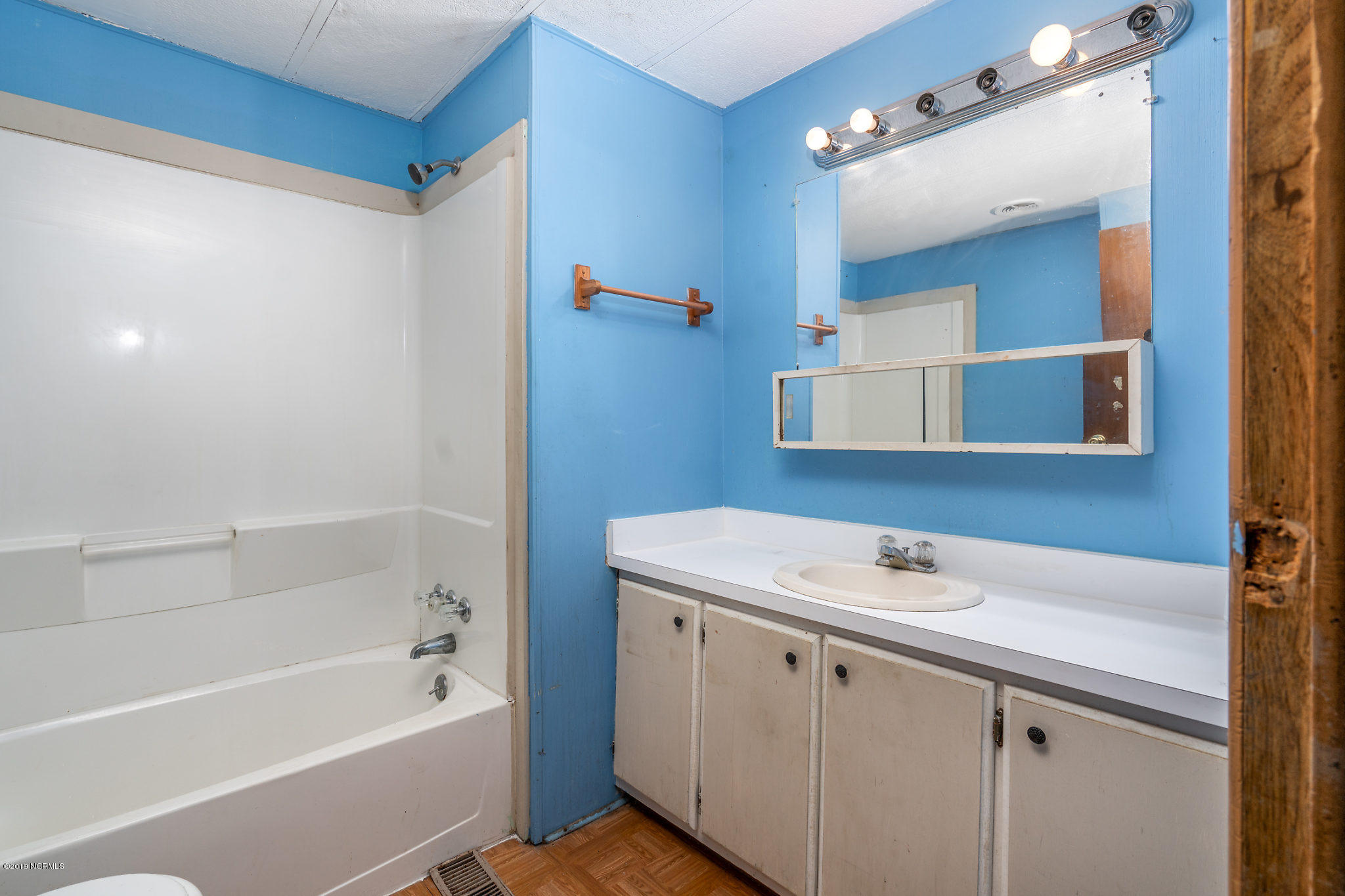 601 Batchelor Road Rocky Mount, NC 27803 - Photo 7 of 15 Full Bath