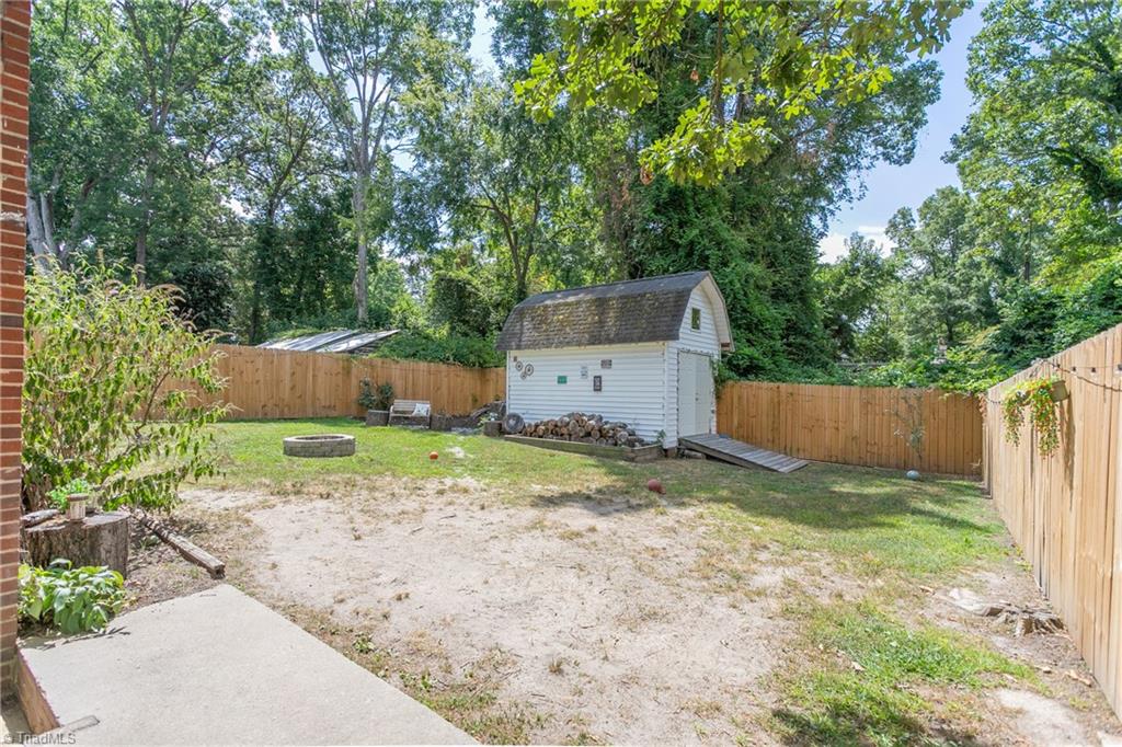 407 Spring Street Thomasville, NC 27360 - Photo 23 of 24 Gallery Image 23