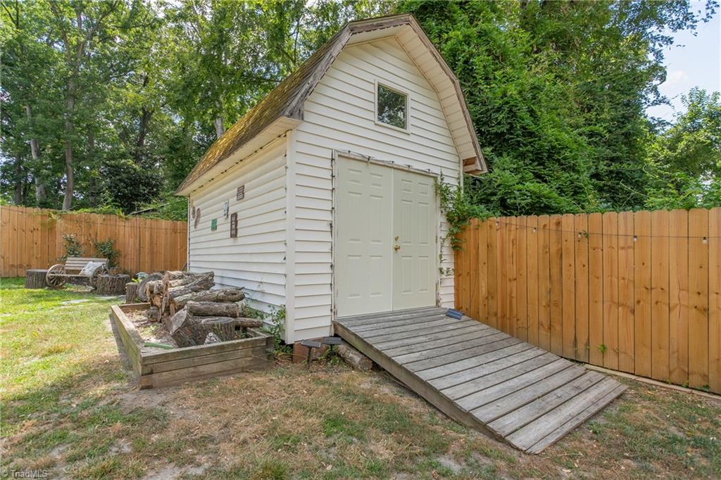 407 Spring Street Thomasville, NC 27360 - Photo 24 of 24 Gallery Image 24