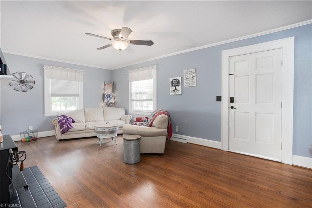 407 Spring Street Thomasville, NC 27360 - Photo 8 of 24 Gallery Image 8
